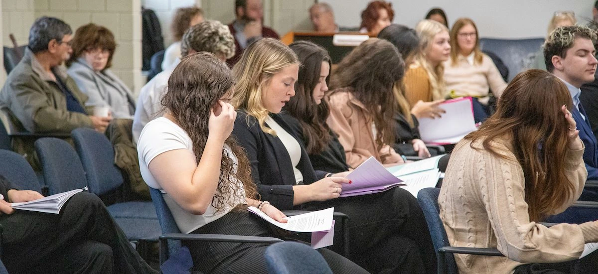 What Internships Should Business Students Look For?