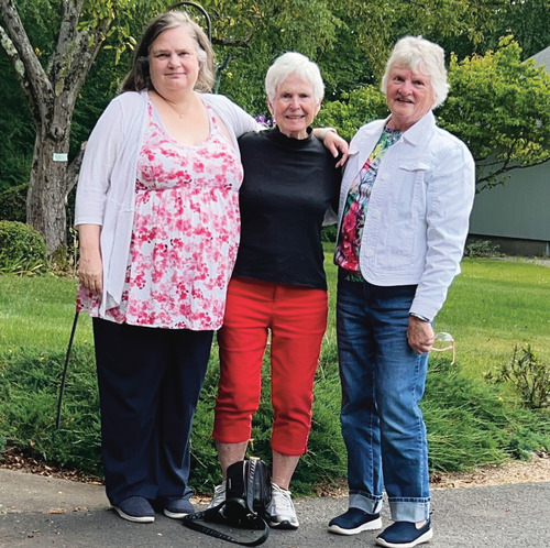 Ruth DeWitt Ghia '53, Joan Keefe Feloney '53, and Ruth's daughter, Michelle