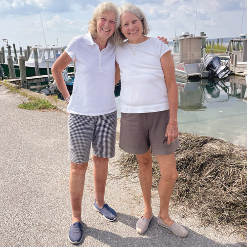 Heather Heath Reed '68 (right) and Sue Pegues Spadaccia '68