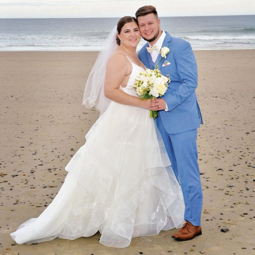 Kyle Vergauwen '18 (right) and Miranda Anzalone '19